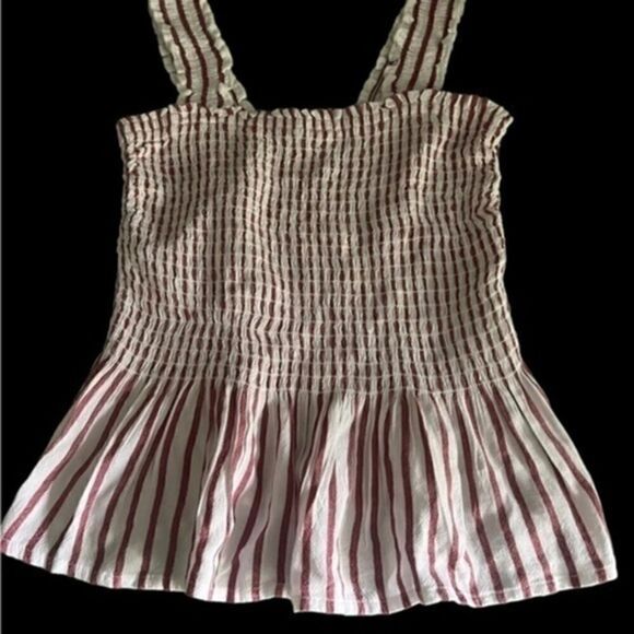 HOLLISTER ADORABLE Comfortable Red and White Striped Shirt W Elastic Great Cond. - Picture 3 of 7